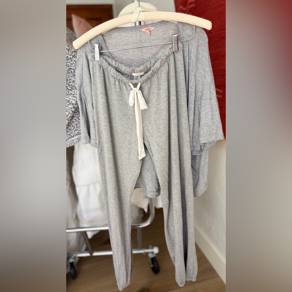 Cozy Heather Gray Lounge Set with Drawstring by Eberjey. Top is L. Pants M